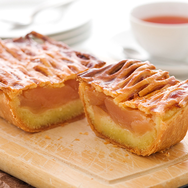 自家製カマンベールのアップルパイ