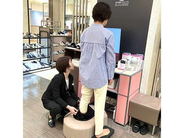 婦人靴売場「GOOD FIT LAB」