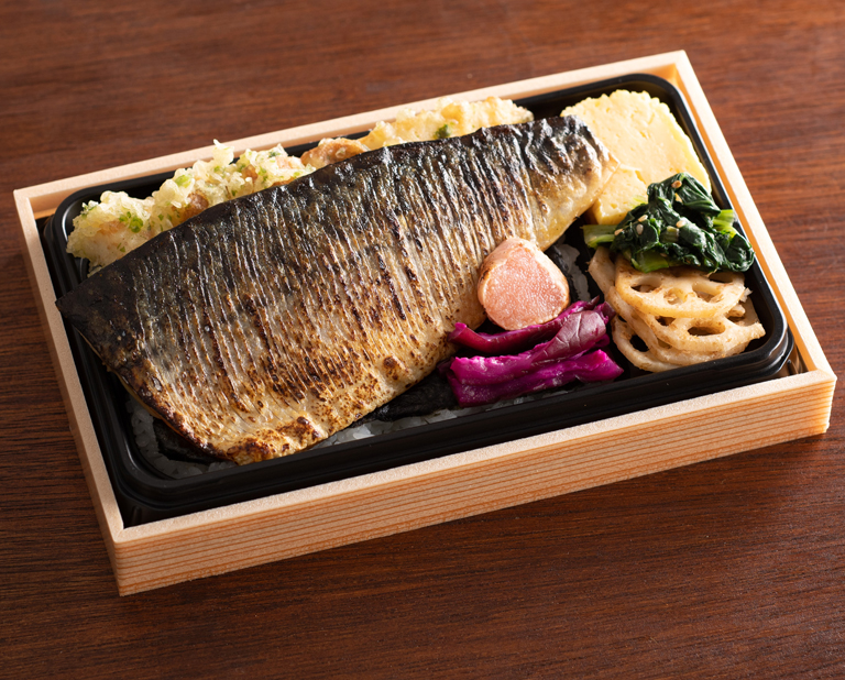 〈ごっつ食べなはれ〉鯖の一塩干し