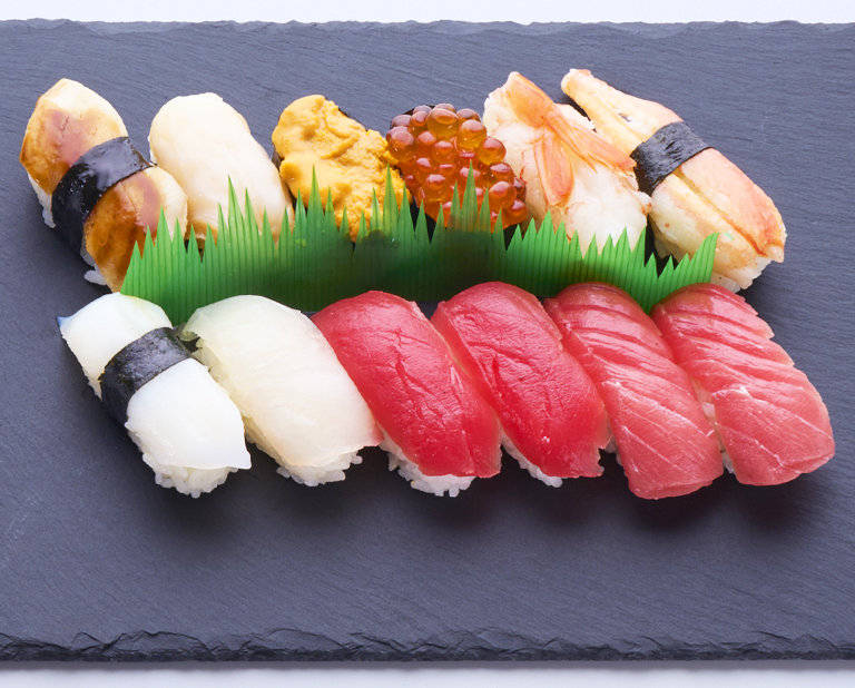 〈中島水産〉特上にぎり鮨